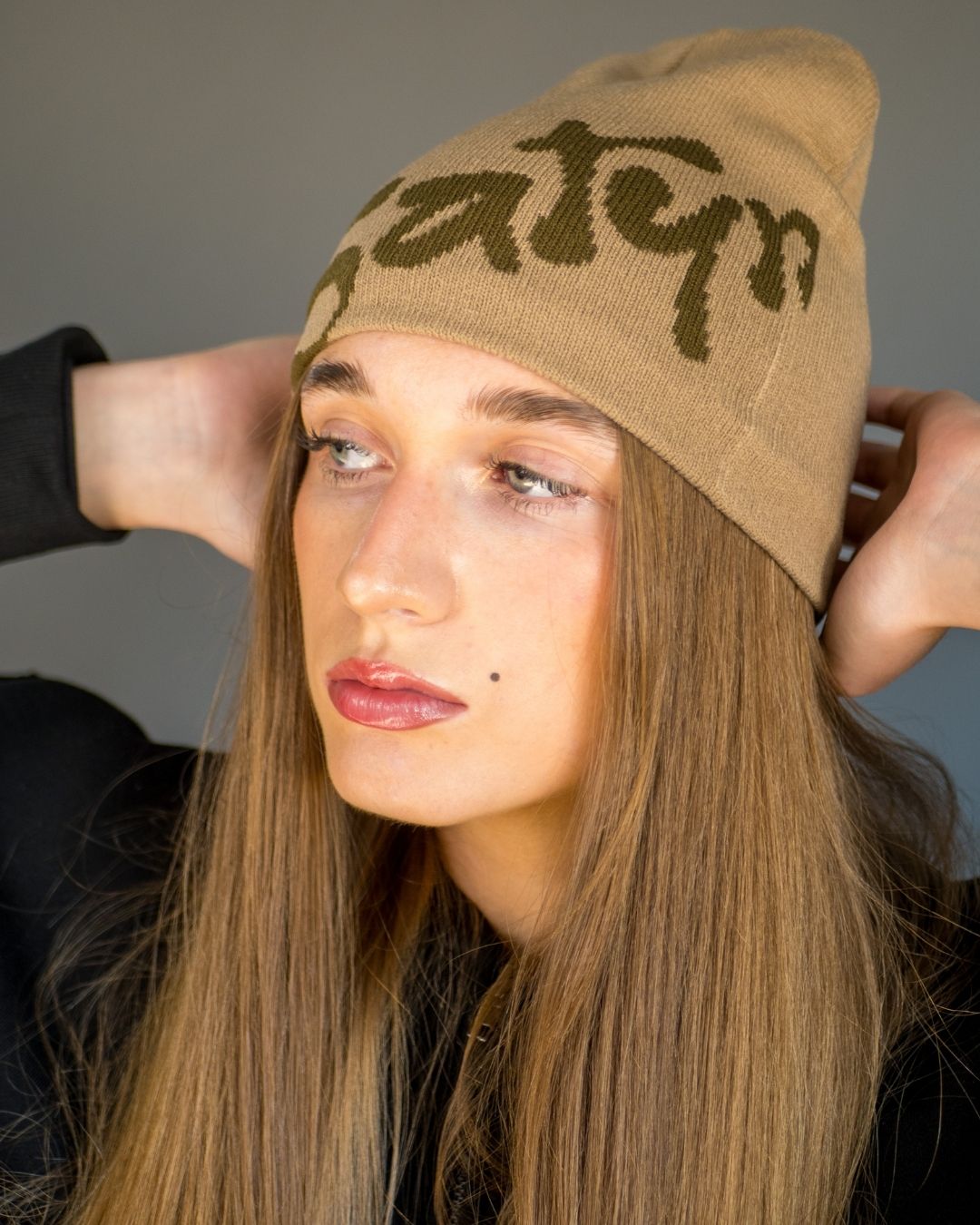 SatynBeanie Brown – Innenausstattung aus Satin